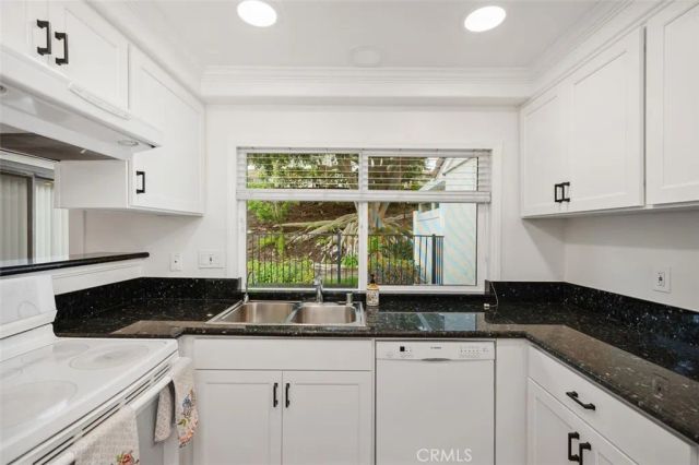 3256 San Amadeo A, Laguna Woods, CA 92637