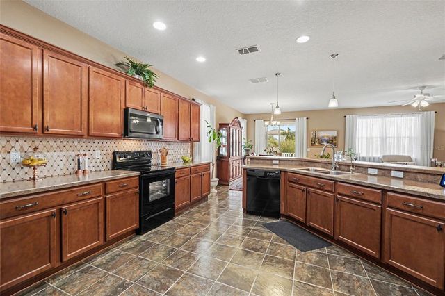 7620 TANGLE RUSH DRIVE, Gibsonton, FL 33534
