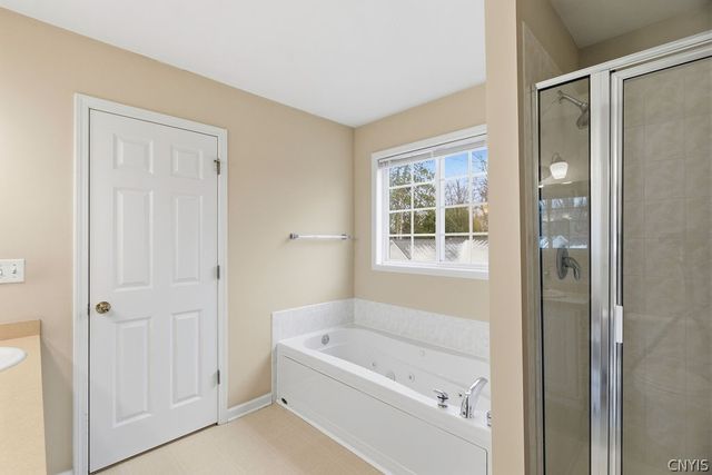 132 Casterbridge Lane, Lysander, NY 13027