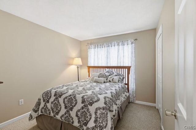 132 Casterbridge Lane, Lysander, NY 13027