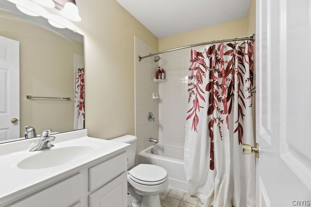 132 Casterbridge Lane, Lysander, NY 13027