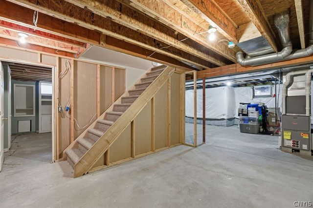 132 Casterbridge Lane, Lysander, NY 13027