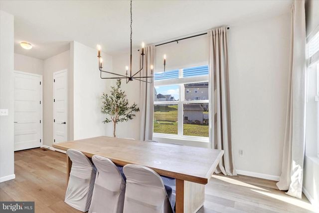 245 HOLLYHOCK DR, Manchester, PA 17345