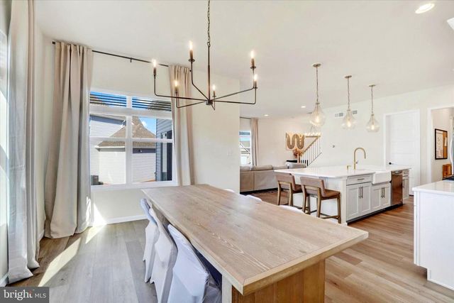 245 HOLLYHOCK DR, Manchester, PA 17345