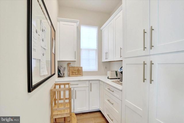 245 HOLLYHOCK DR, Manchester, PA 17345