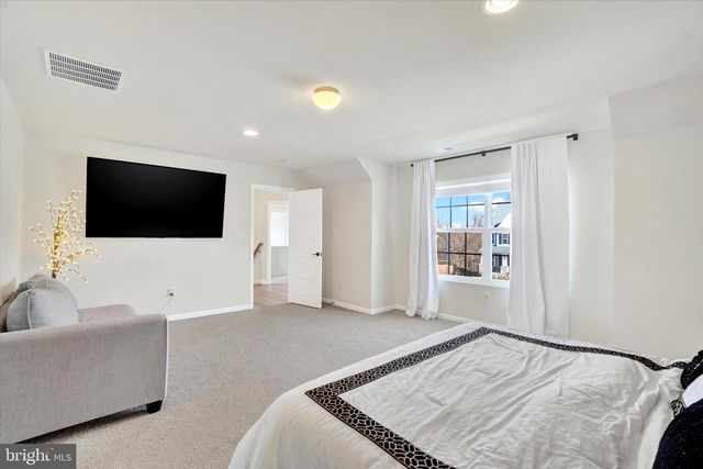 245 HOLLYHOCK DR, Manchester, PA 17345