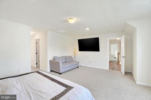 245 HOLLYHOCK DR, Manchester, PA 17345