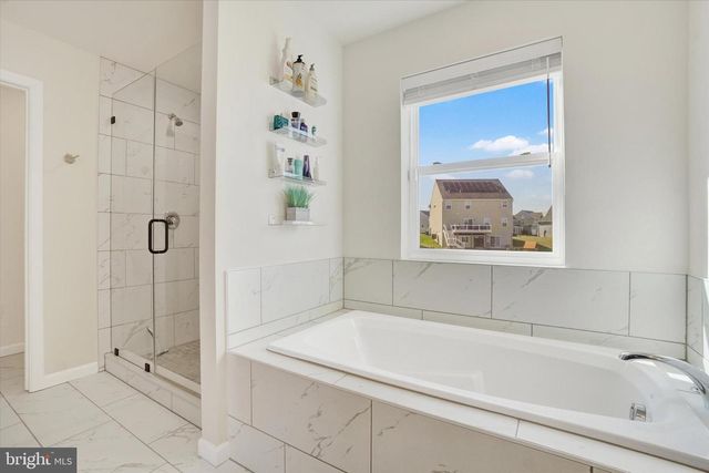 245 HOLLYHOCK DR, Manchester, PA 17345