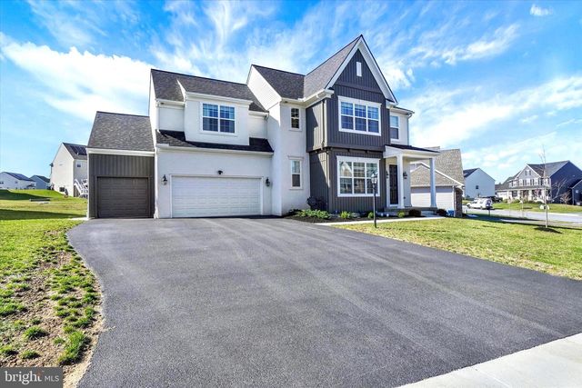 245 HOLLYHOCK DR, Manchester, PA 17345