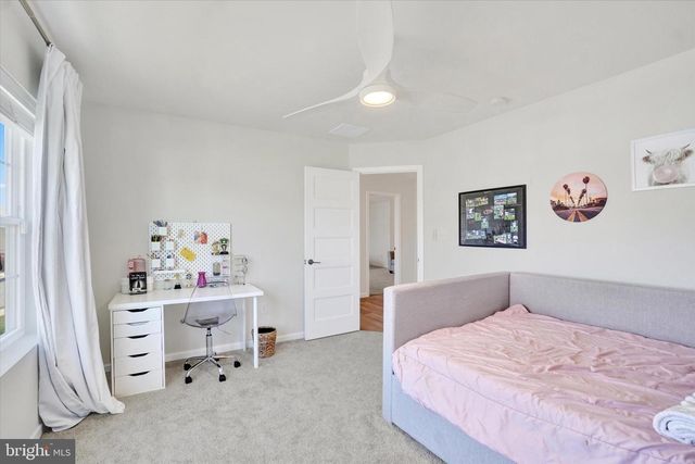 245 HOLLYHOCK DR, Manchester, PA 17345