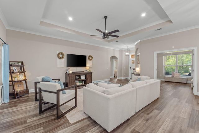 9073 E River Drive, Navarre, FL 32566