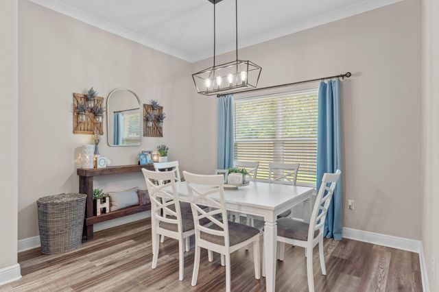 9073 E River Drive, Navarre, FL 32566