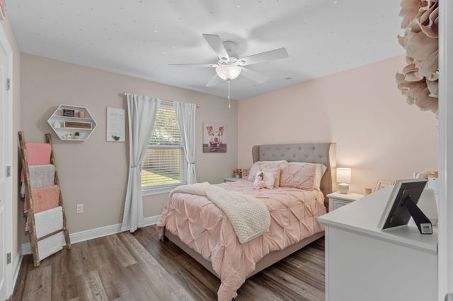 9073 E River Drive, Navarre, FL 32566