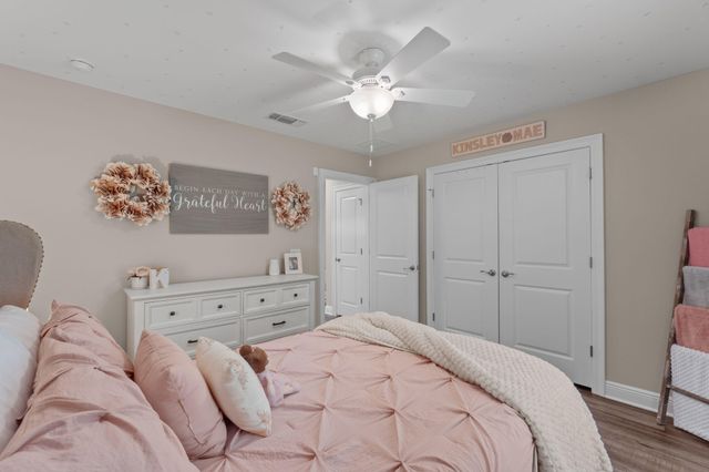 9073 E River Drive, Navarre, FL 32566
