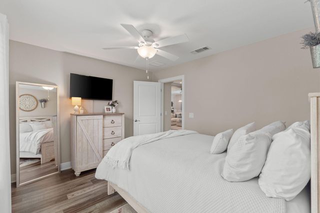 9073 E River Drive, Navarre, FL 32566