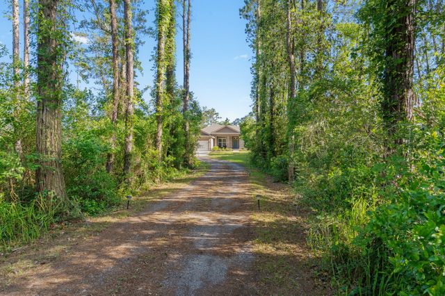 9073 E River Drive, Navarre, FL 32566