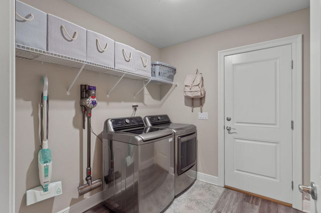 9073 E River Drive, Navarre, FL 32566