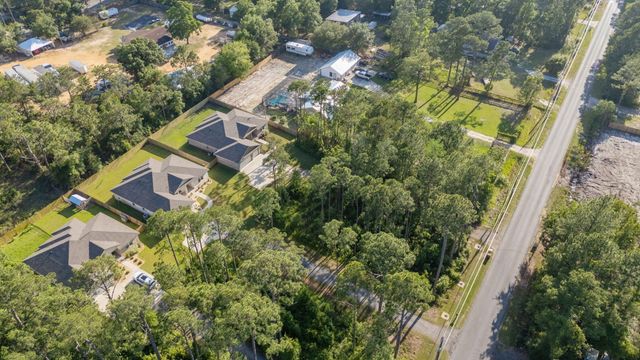 9073 E River Drive, Navarre, FL 32566