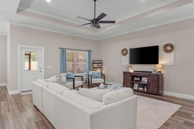 9073 E River Drive, Navarre, FL 32566