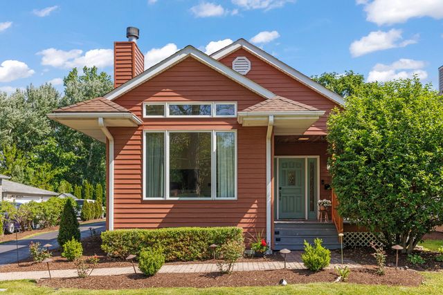 146 W Greenfield Avenue, Lombard, IL 60148
