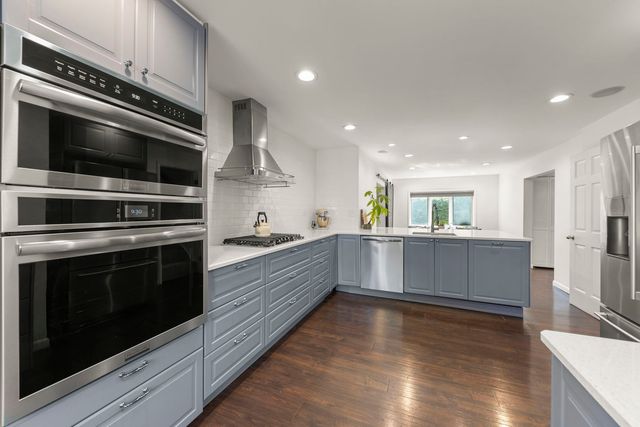 146 W Greenfield Avenue, Lombard, IL 60148