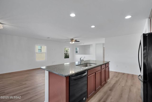 11730 W Oilseed Drive, Marana, AZ 85653