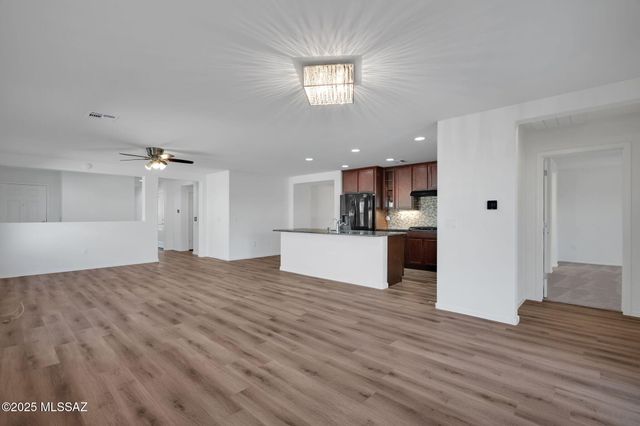 11730 W Oilseed Drive, Marana, AZ 85653