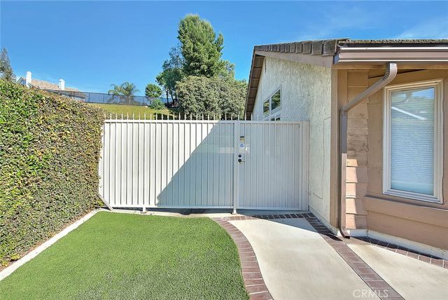 22 Gunsmoke, Phillips Ranch, CA 91766