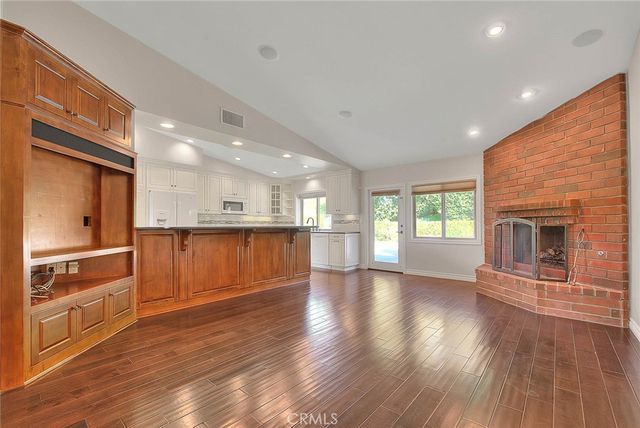 22 Gunsmoke, Phillips Ranch, CA 91766