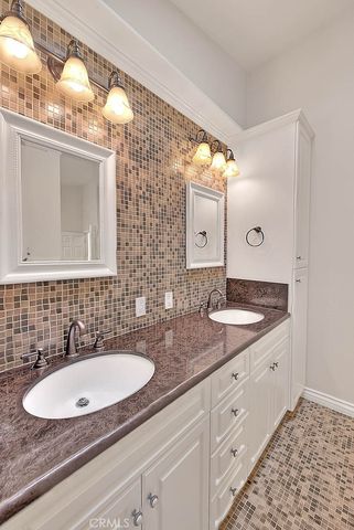 22 Gunsmoke, Phillips Ranch, CA 91766