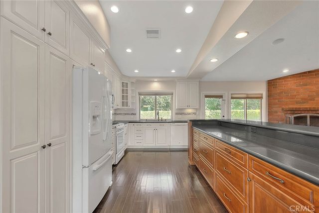 22 Gunsmoke, Phillips Ranch, CA 91766