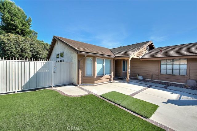 22 Gunsmoke, Phillips Ranch, CA 91766