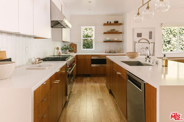 10346 Ilona Avenue, Los Angeles, CA 90064