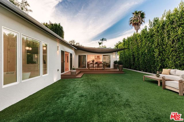 10346 Ilona Avenue, Los Angeles, CA 90064