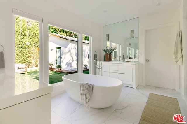 10346 Ilona Avenue, Los Angeles, CA 90064