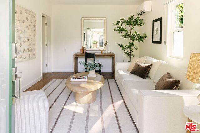 10346 Ilona Avenue, Los Angeles, CA 90064