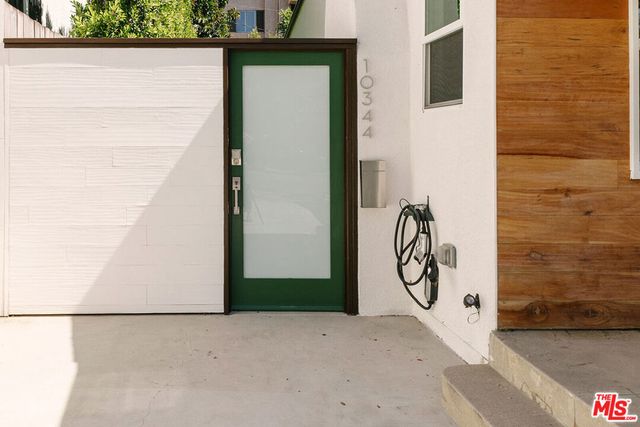 10346 Ilona Avenue, Los Angeles, CA 90064