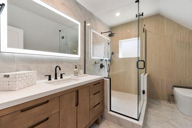 129 Washington St 129, Winchester, MA 01890