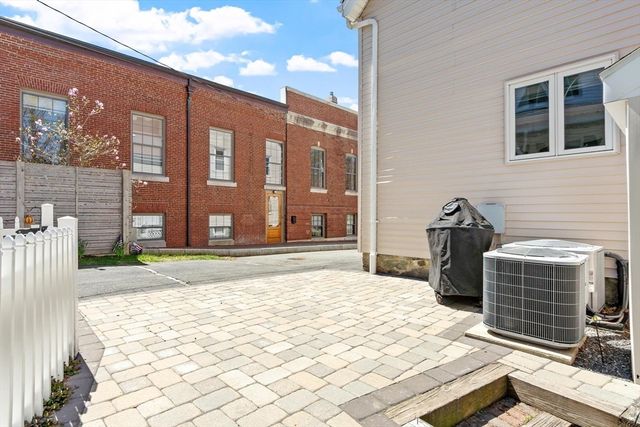 129 Washington St 129, Winchester, MA 01890