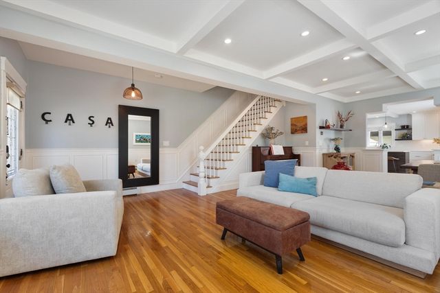129 Washington St 129, Winchester, MA 01890