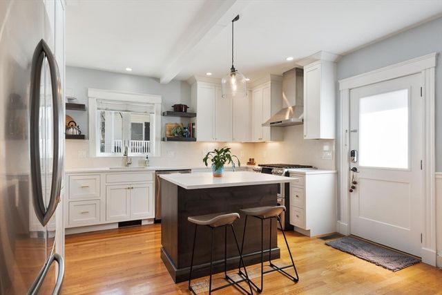 129 Washington St 129, Winchester, MA 01890