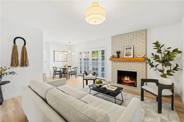 15933 Haynes Street, Van Nuys, CA 91406