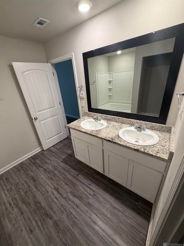 7825 Joe Lynn Trails, Denham Springs, LA 70726