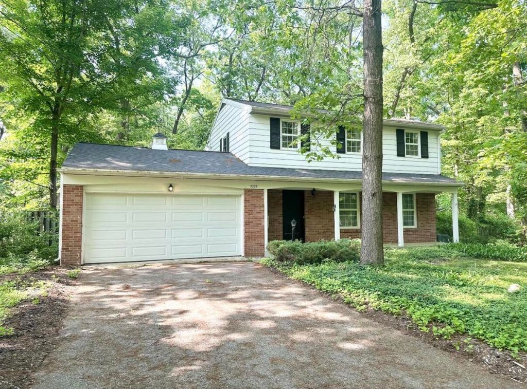 7325 Sheffield Drive, Ada, MI 49301