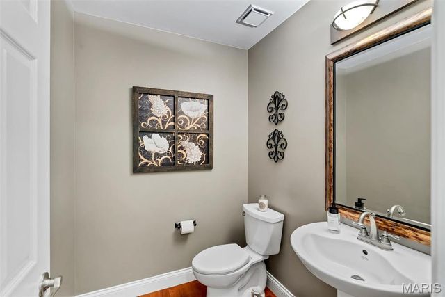 216 Country Hollow Court, St Charles, MO 63304