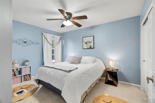216 Country Hollow Court, St Charles, MO 63304