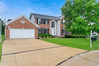 216 Country Hollow Court, St Charles, MO 63304