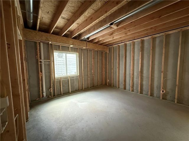 2616 NE Woodland Oak Drive, Lee's Summit, MO 64086