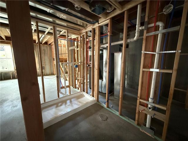 2616 NE Woodland Oak Drive, Lee's Summit, MO 64086