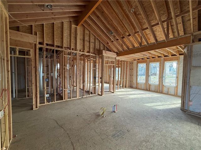 2616 NE Woodland Oak Drive, Lee's Summit, MO 64086